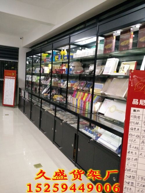 日用百货展柜与精品展架 提升陈列效果的关键选择